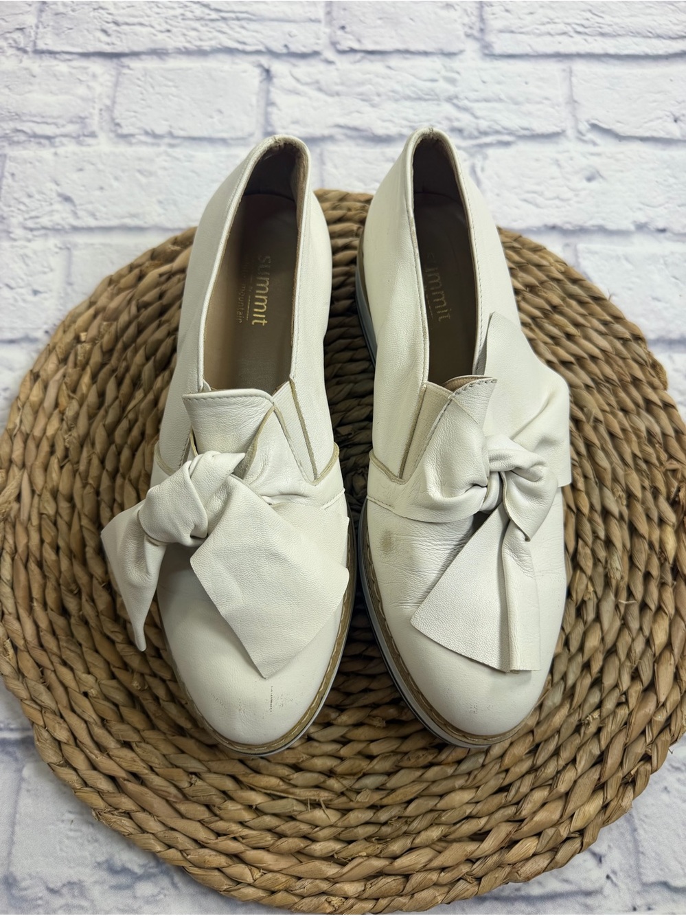 Summit by White Mountain Slip-On Leather Loafers. Made in Italy. Size 39/8.5